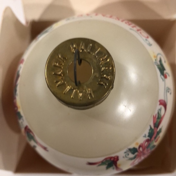 Hallmark Christmas 1995 tree ornament Norman Rockwell Santa’s Visitors EUC boxed - Picture 5 of 9